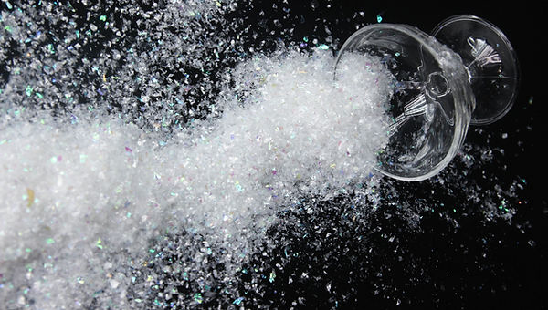 Glass pour out irrdscent artificial fake snow flakes