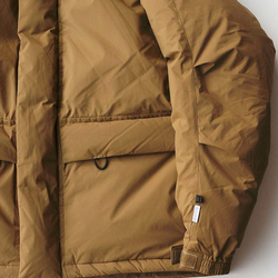 DAIWA PIER 39 GORE-TEX INFINIUM EXPEDITION DOWN JACKET detail view