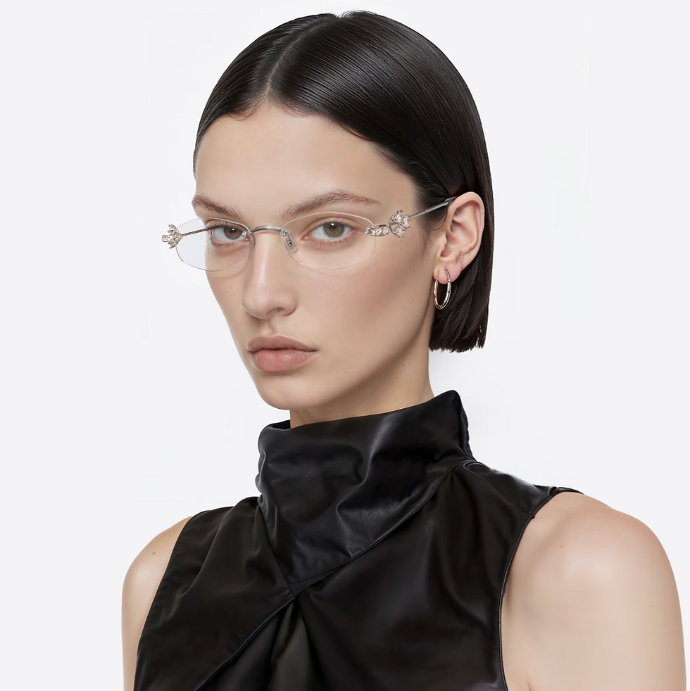 Gentle Monster Glitz 02 Sunglasses on model face shot