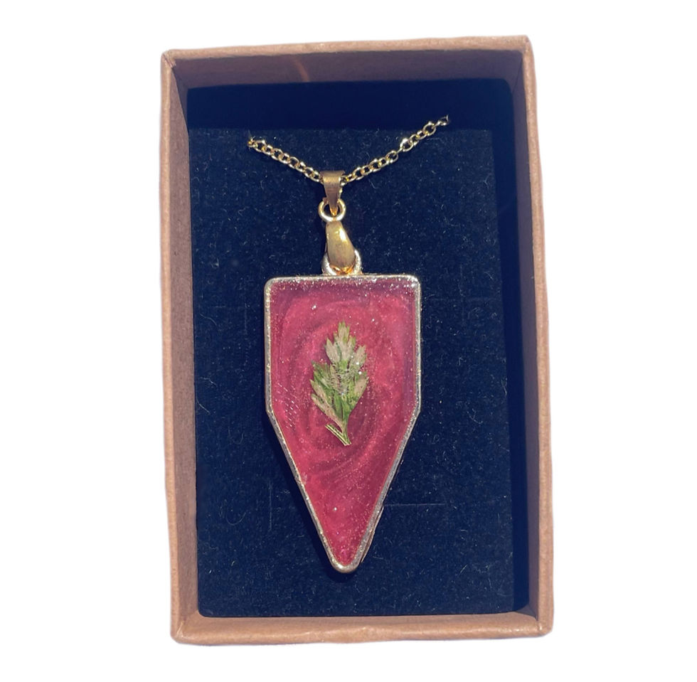 Thumbnail: Green Leaf In A Red Tapered Pentagon