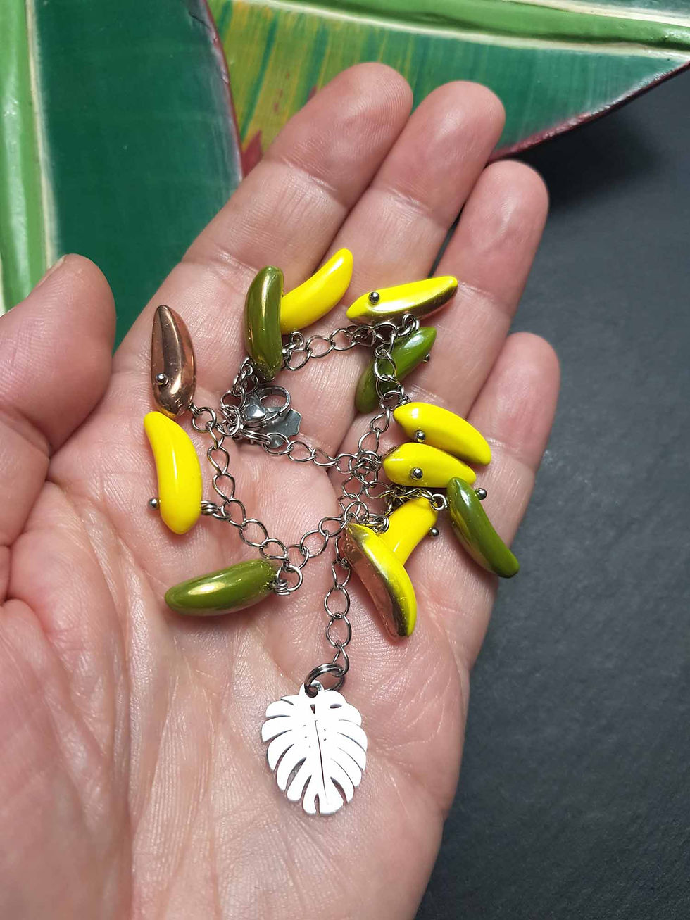 Miniature : BRACELET original breloques mini bananes et monstera - 3597BR
