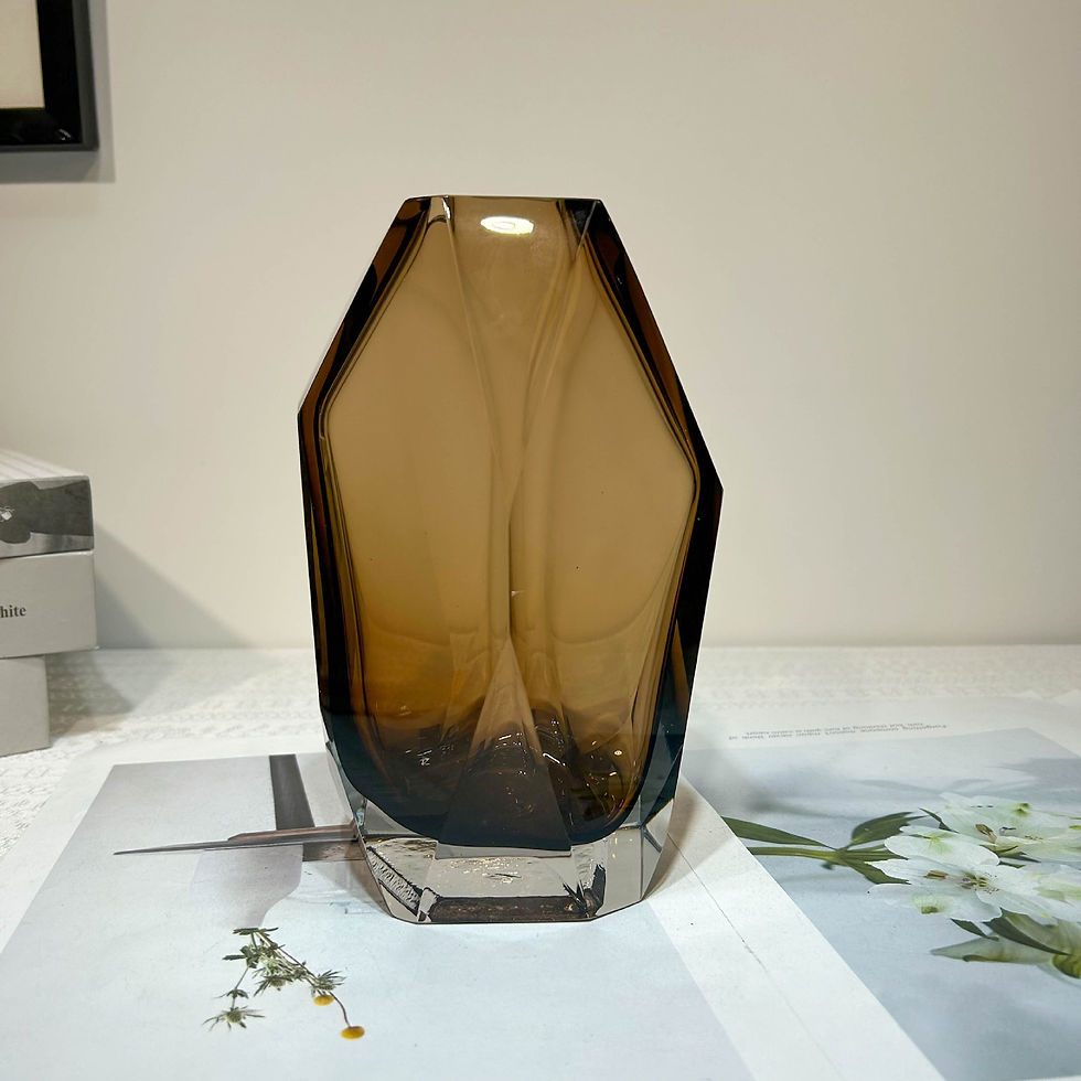 Thumbnail: Amber Prism Liuli Vase