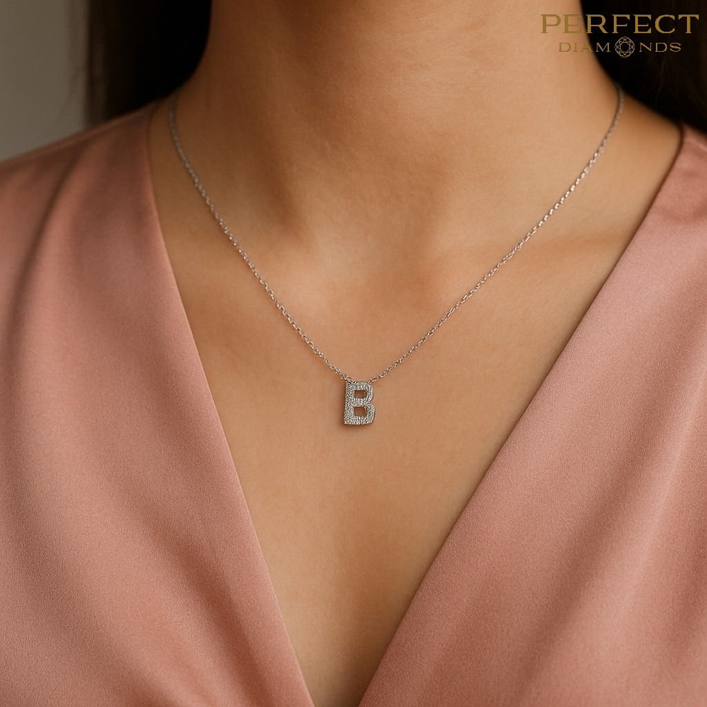 สร้อยจี้เพชรอักษรB (Diamond pendant with letter B) 18K