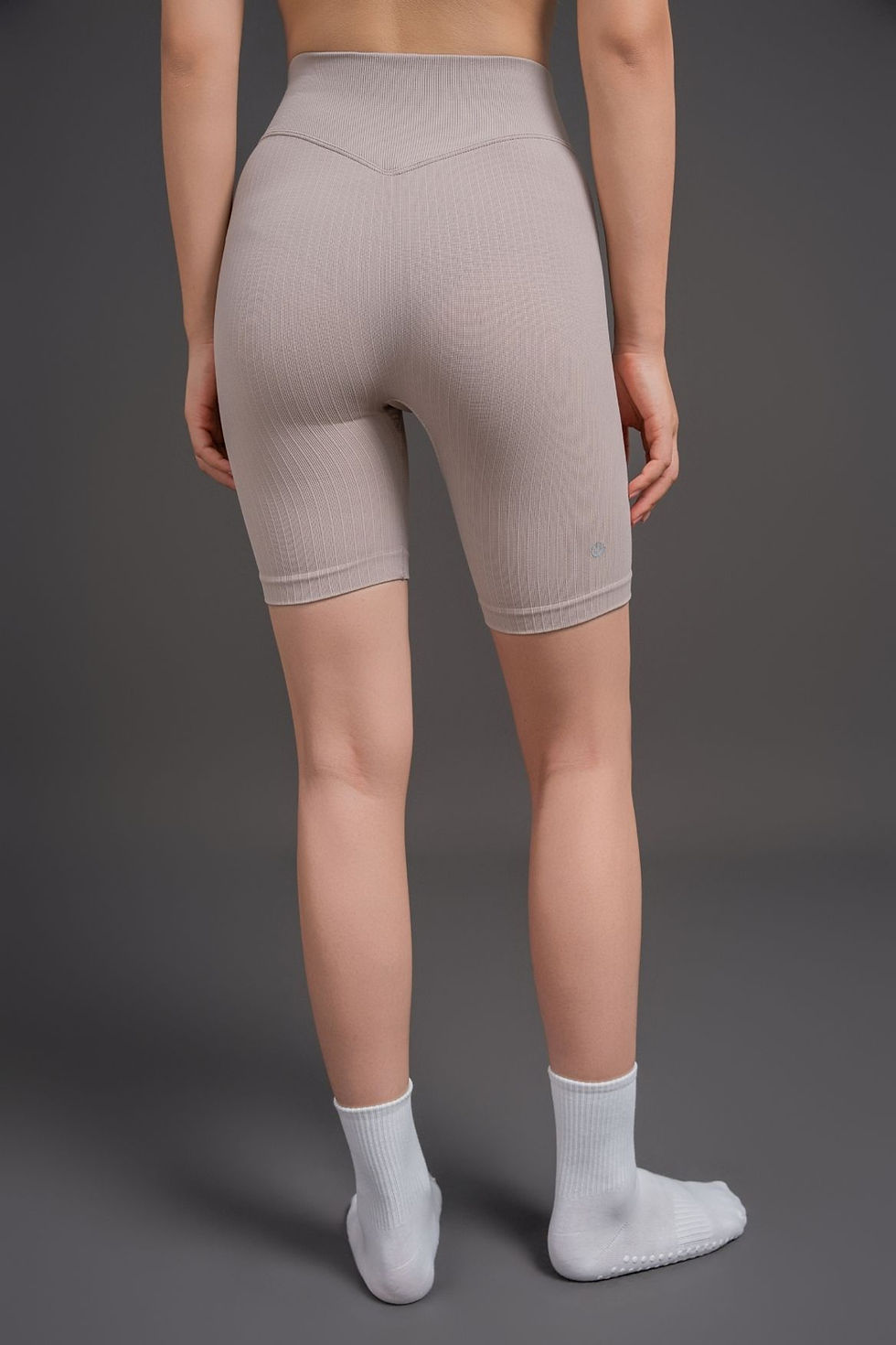 Thumbnail: Open U  Seamless Short Studio Set