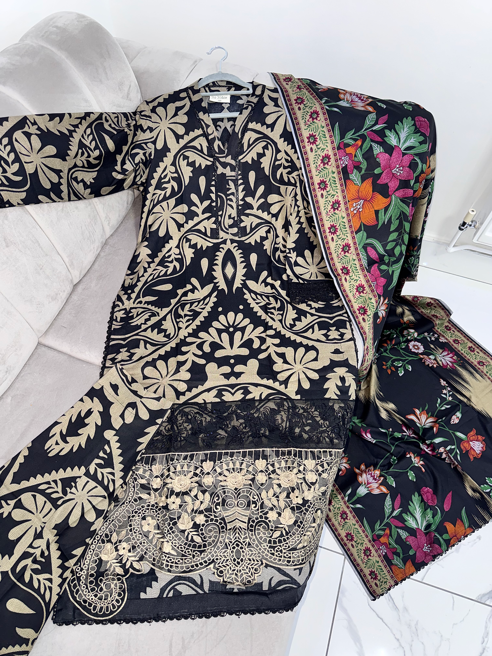 Thumbnail: Winter Dhanak Sonya 