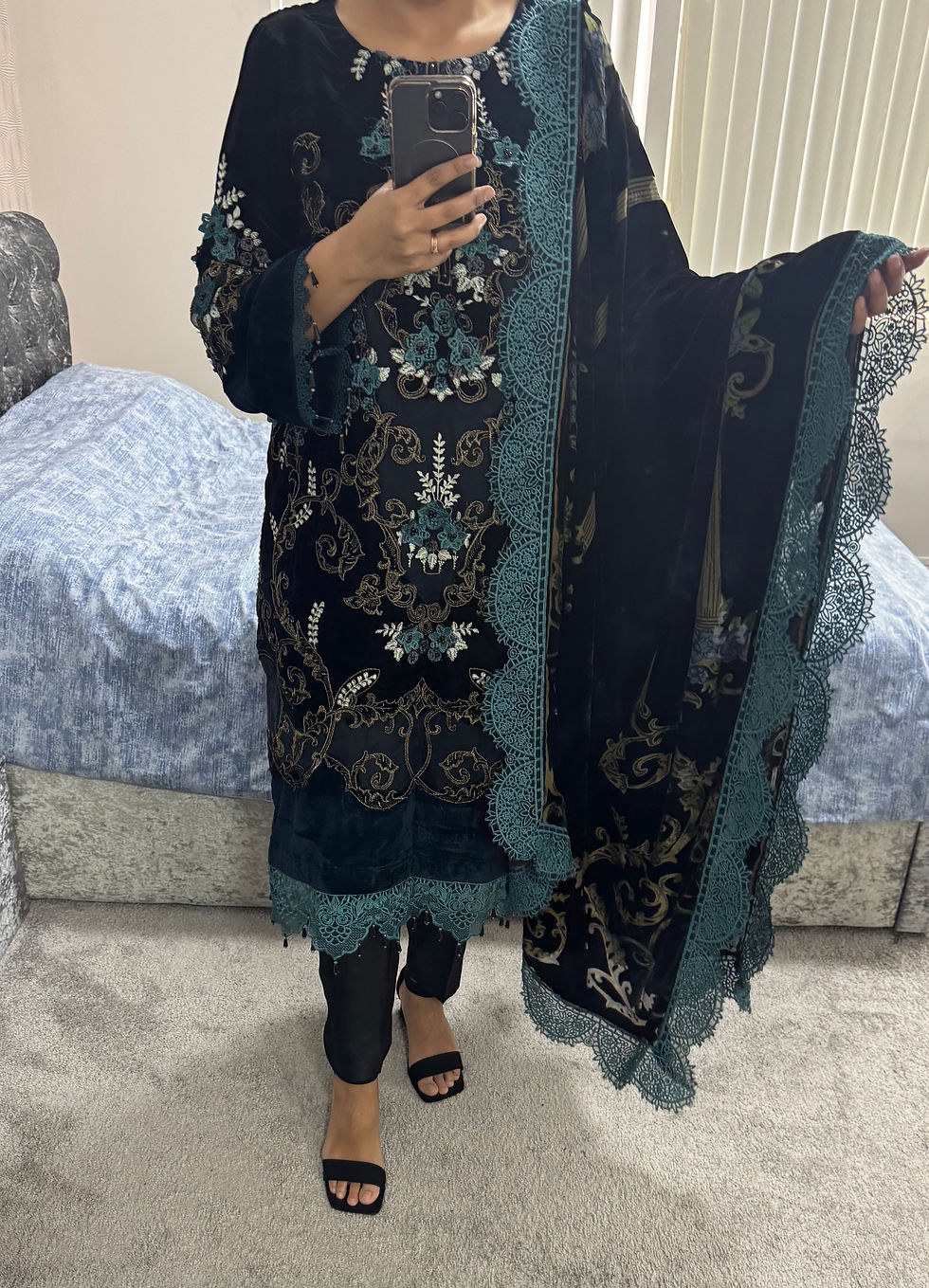 Thumbnail: Zinc Velvet 