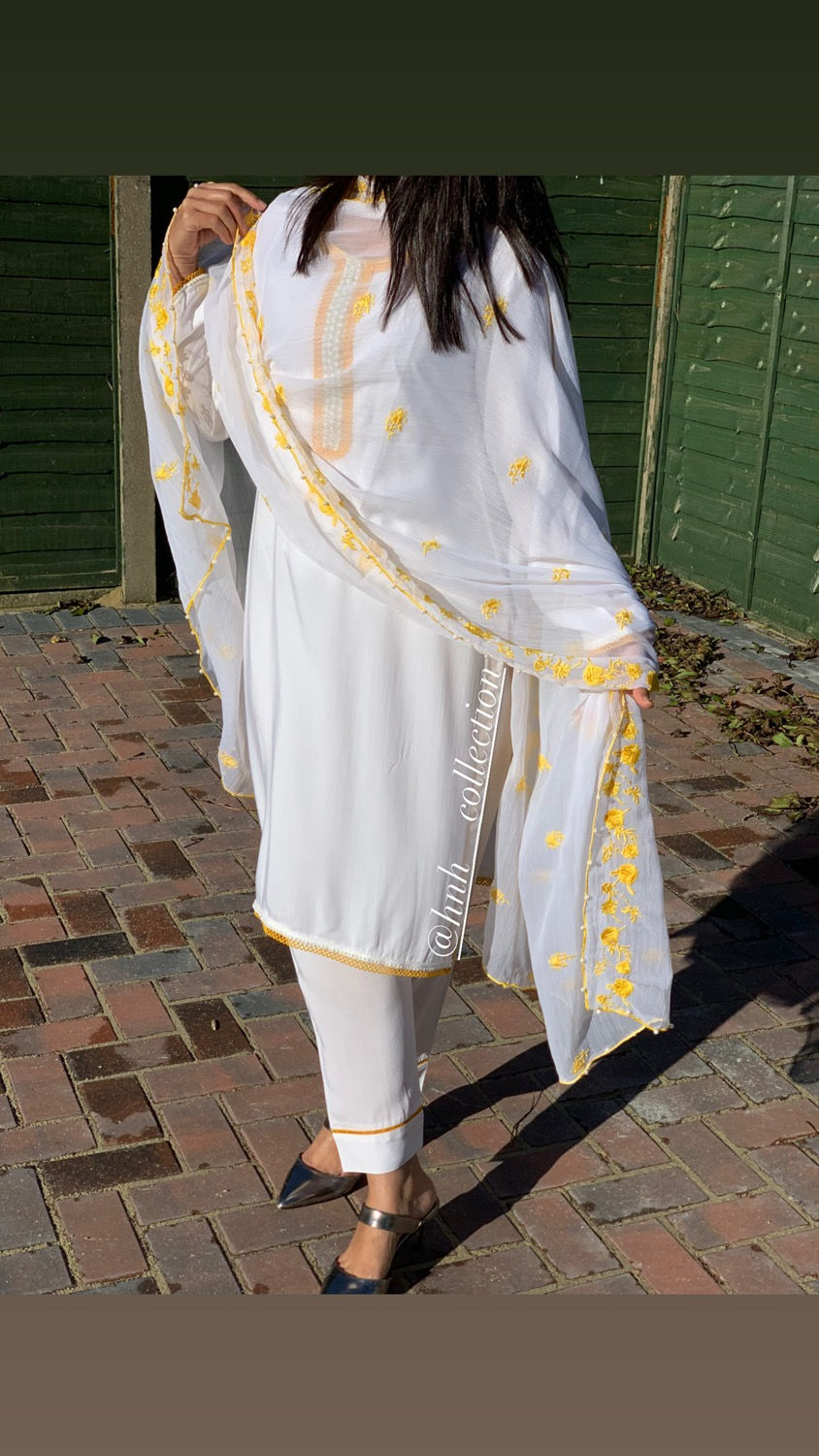 Thumbnail: Elegant White Linen (S,M &M+)