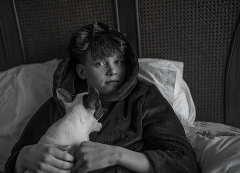 Black & white family photography. At home.