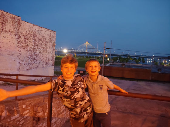 Alton, Illinois and St. Louis, Missouri, back where we began.