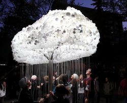 nube-incandescente-caitlind-brown-L-6dEQBW