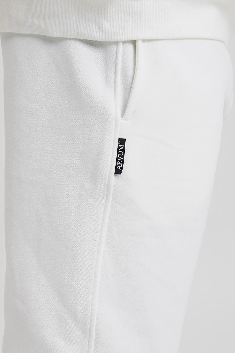 Miniaturbild: White Shorts