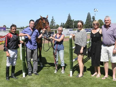 Festive double for Carston Racing Stables