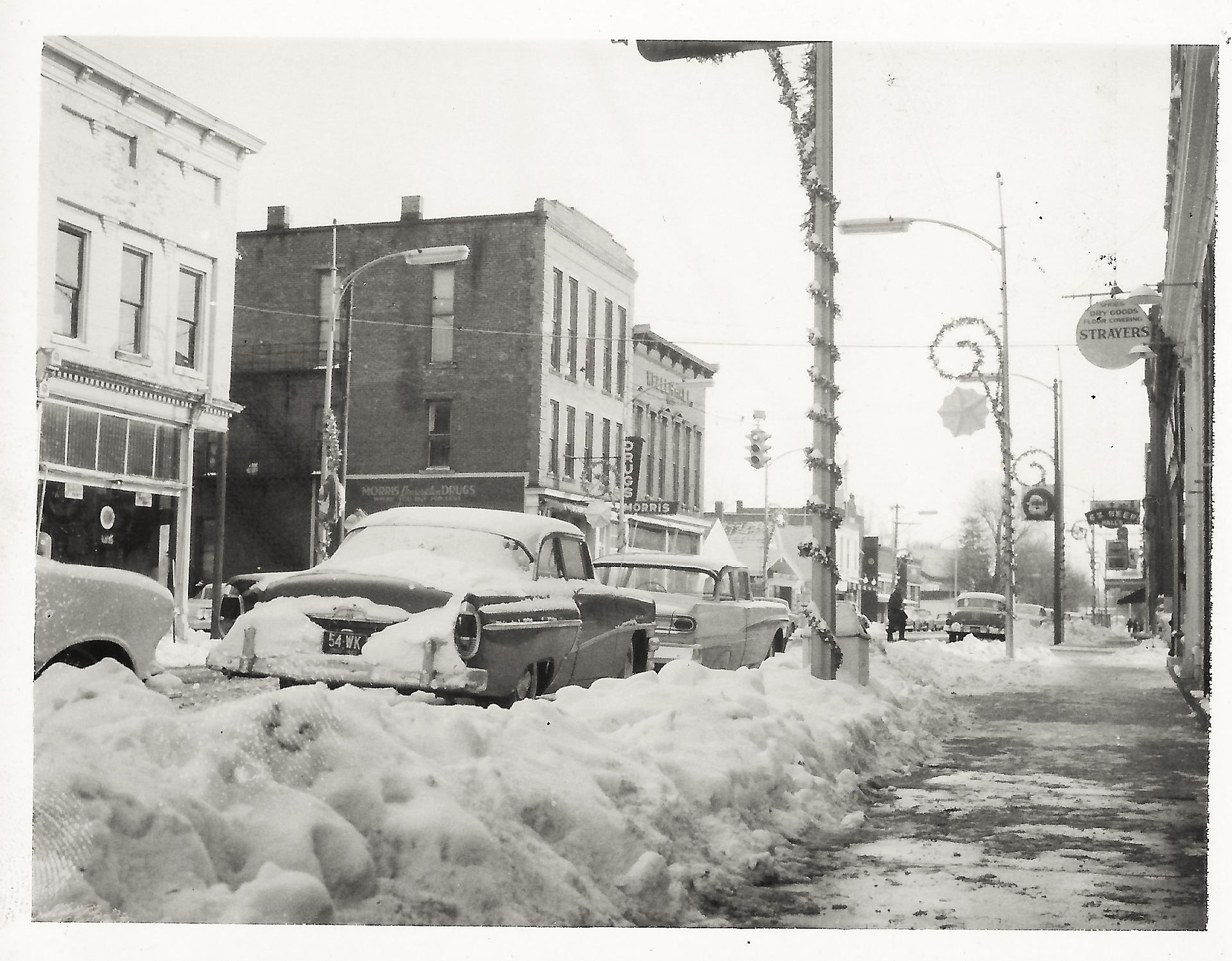 DeGraff at Christmastime ca 1960