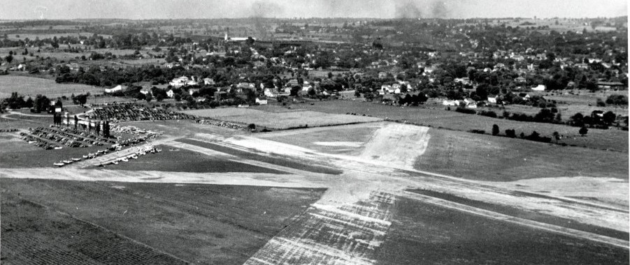 Pilot Max Taylor with a Hareport airplane
