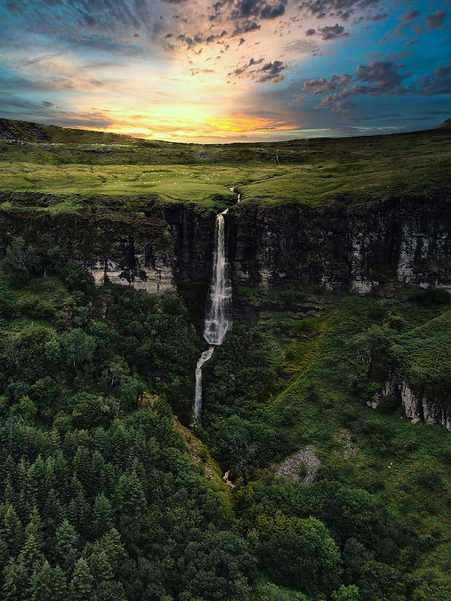 devils chimney.jpg