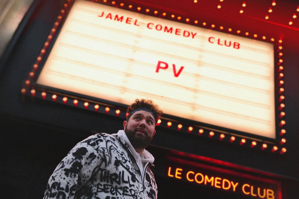 Le French it up Comedy club de Londres 100% en Français avec 1 invité exceptionnel de la scène parisienne: Pierre Vitor aka PV. L'INTERVIEW!