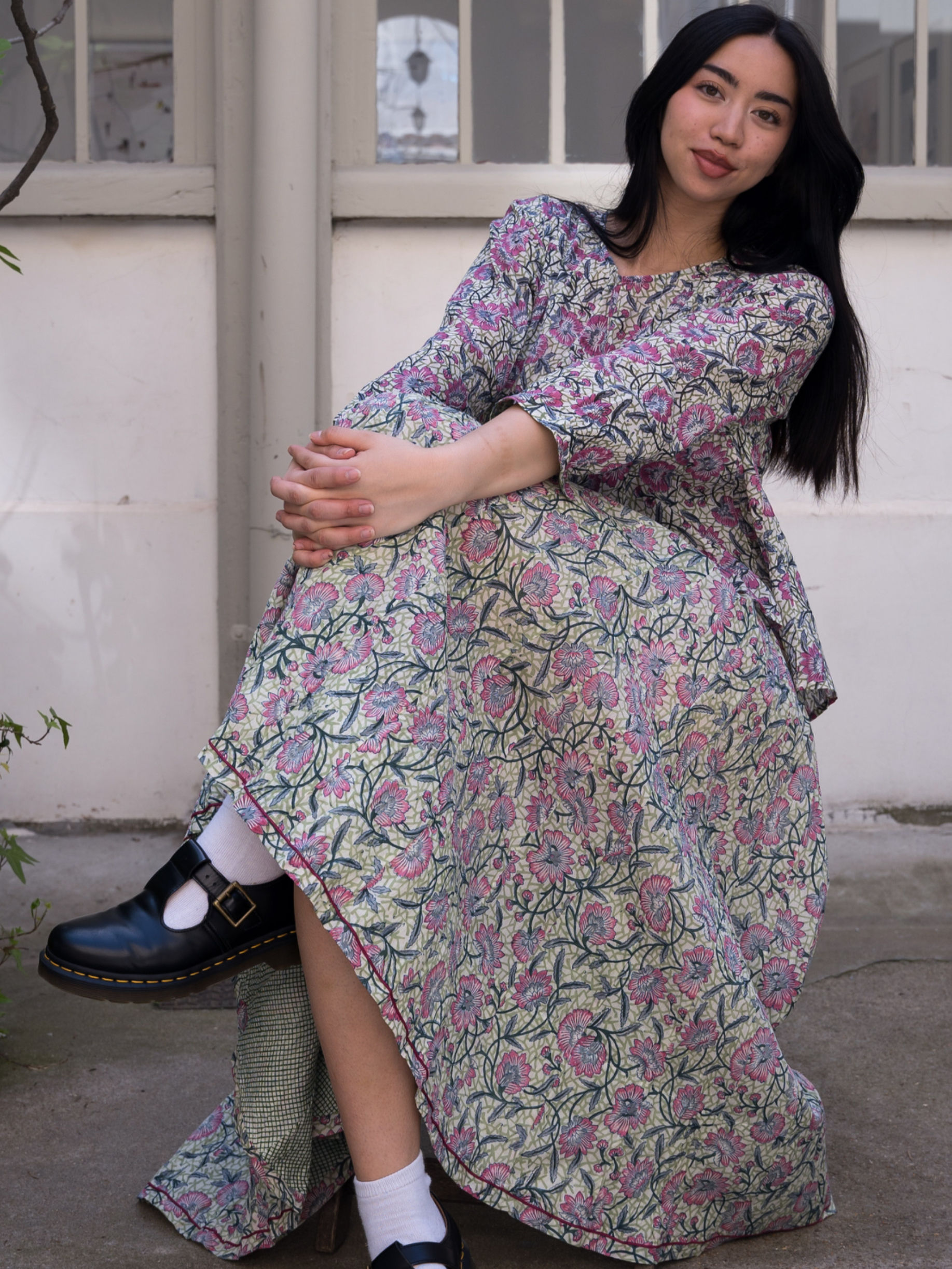 Jupe longue fleurie aux tons rose et vert