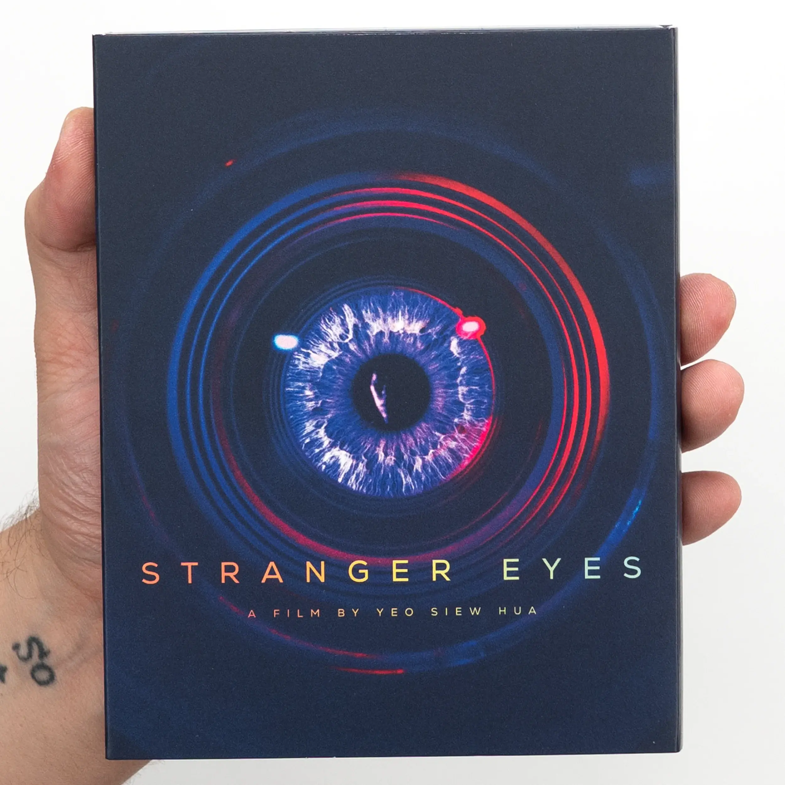 Stranger Eyes Blu-ray Limited Slipcover Edition