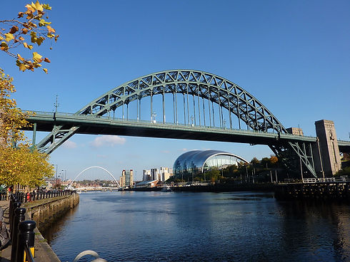 Tyne_Bridge_and_the_Sage.jpg