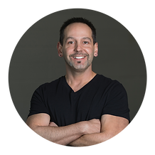 "Personal trainer and lifestyle coach helping the Oakville, Ontario community live a healthy life"