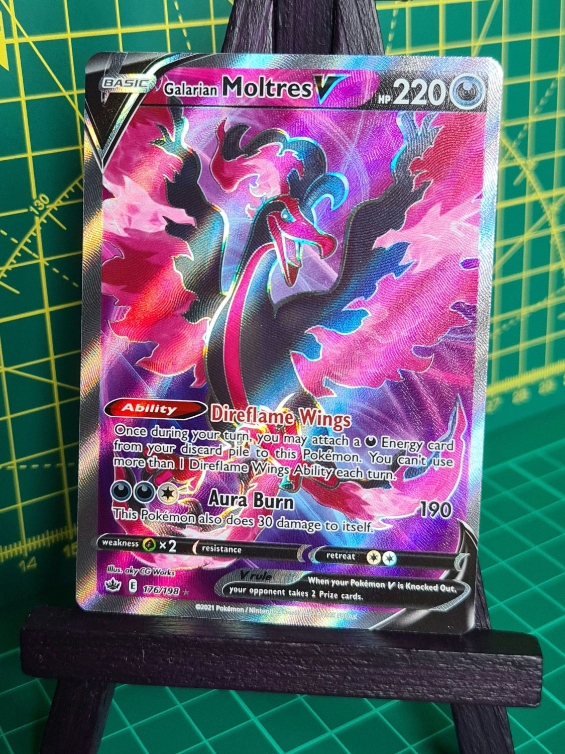 Galarian Moltres V Rare Full Art 176/198 - Chilling Reign