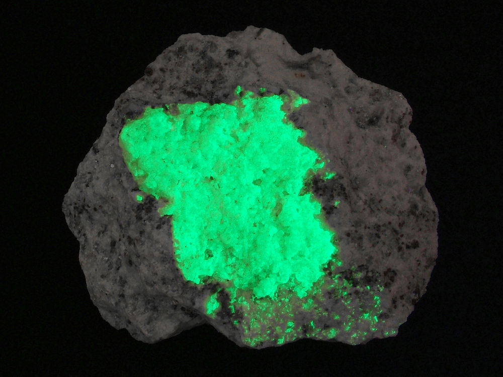 Hyalite Opal, Chalk Mountain Mine, Spruce Pine, North Carolina