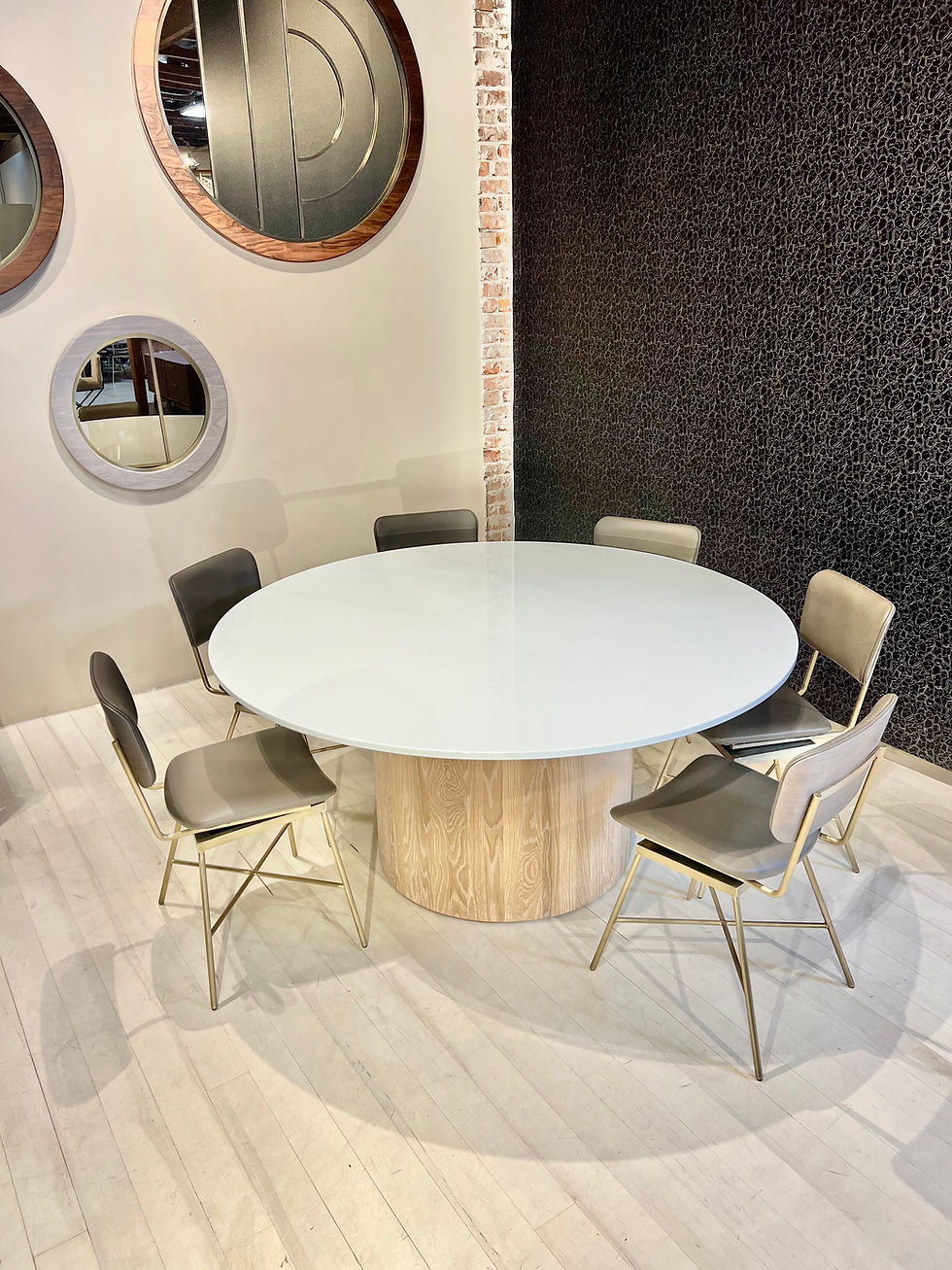 Thumbnail: The Circulo Dining Table
