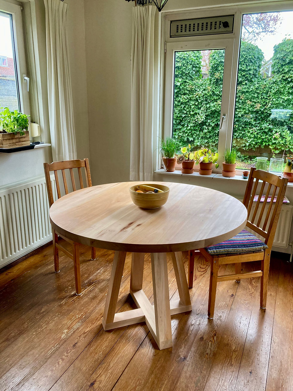 Ronde eettafel plataan
