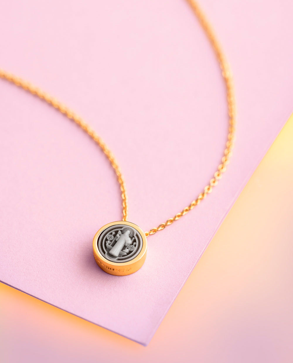 COLLAR ESCAPULARIO SAN BENITO MINI