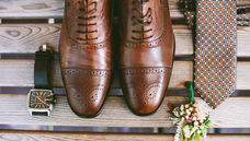 Scarpe per abito da sposo: 3 consigli per un look impeccabile