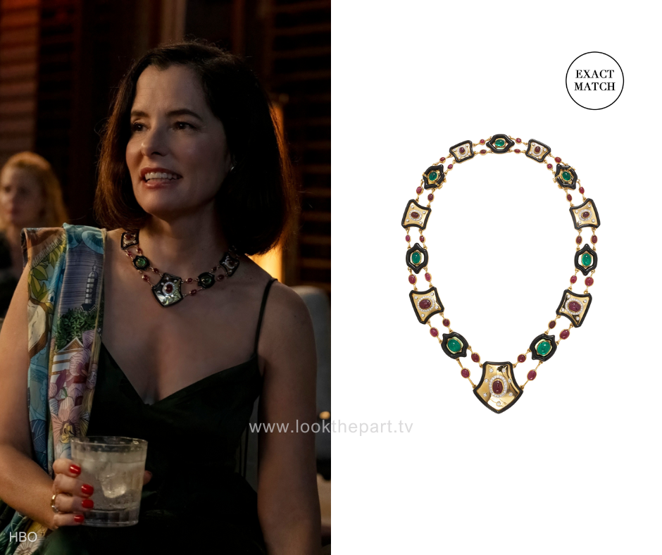 Parker Posey as Victoria Ratliff in The White Lotus season 3.