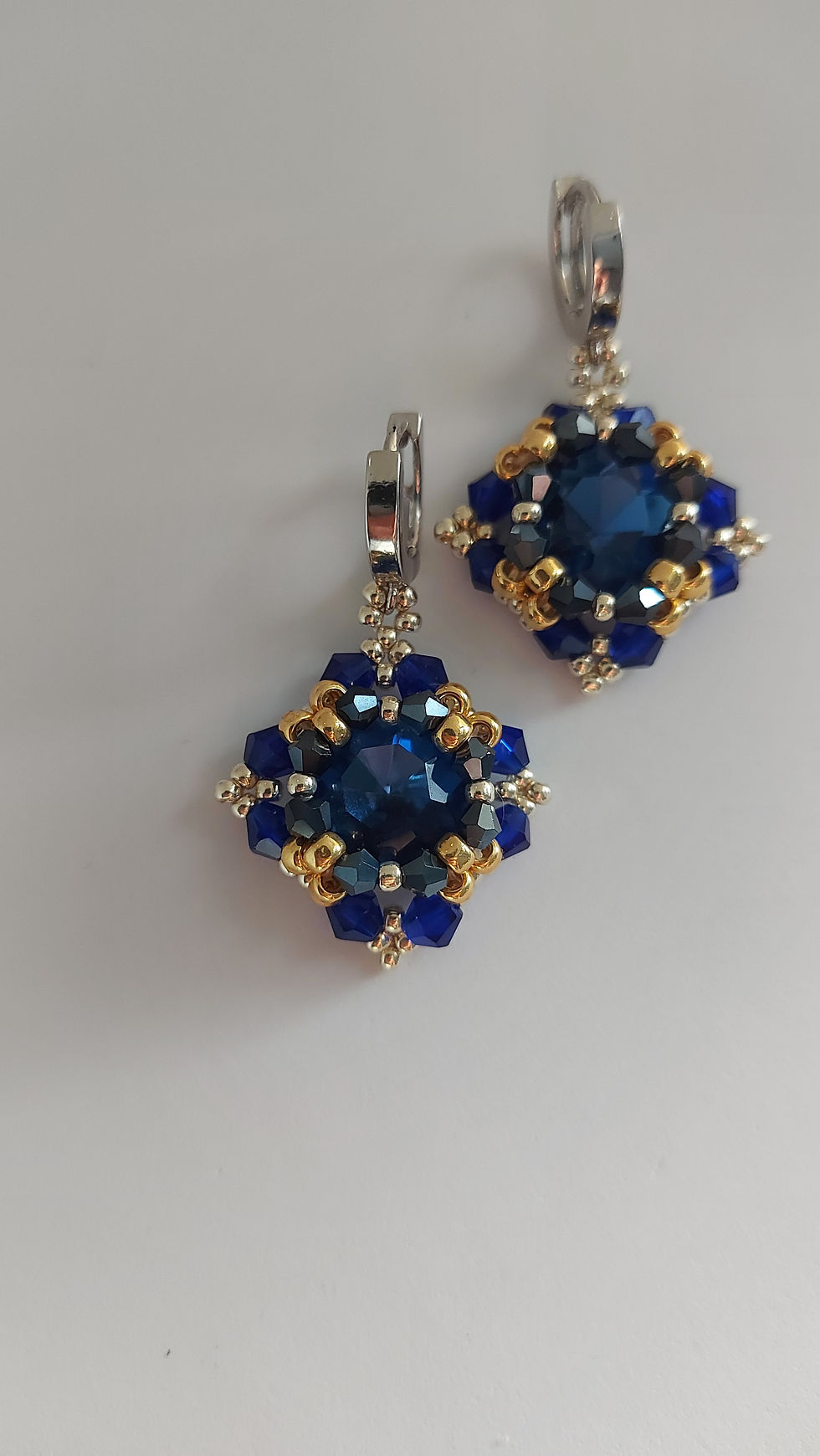 Thumbnail: Midnight earrings