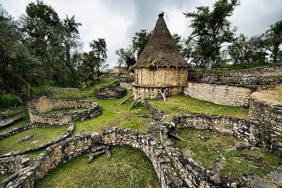 Miniatura: ARQUEOLOGÍA EN KUELAP, EN AMAZONAS