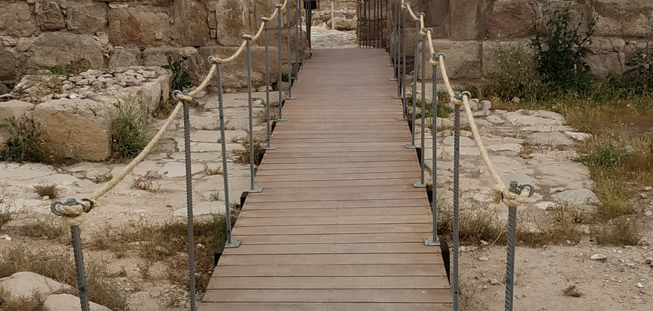 סודות במנזר