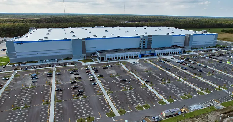 Amazon-Robotics-Fullfillment-Center-Suffolk-aerial-11-18-21.webp