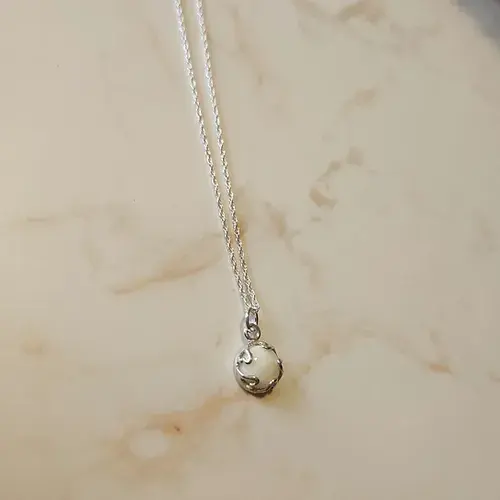 Thumbnail: The Heart Necklace