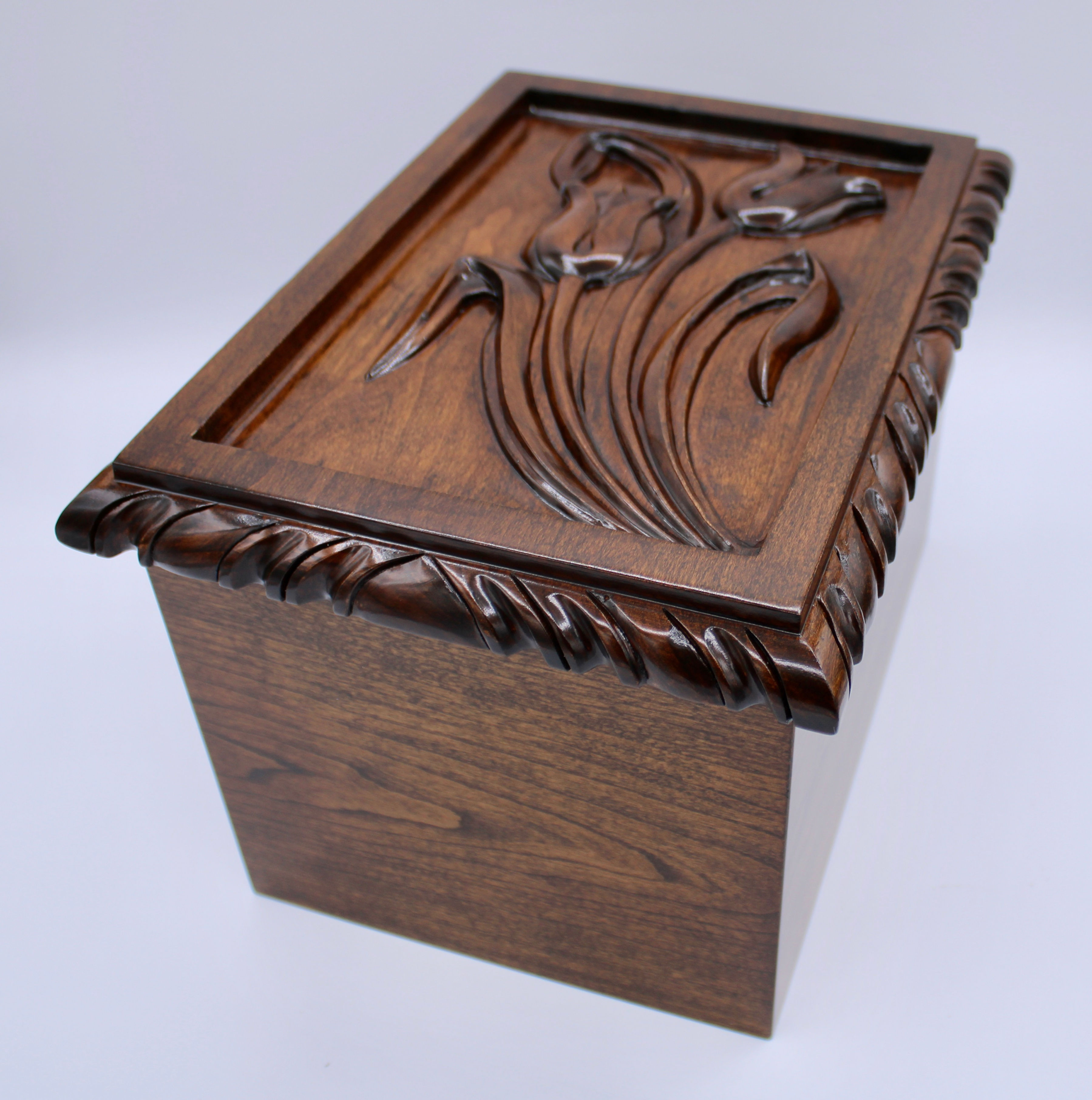 AVienna Cremation Urn cherry wood side view