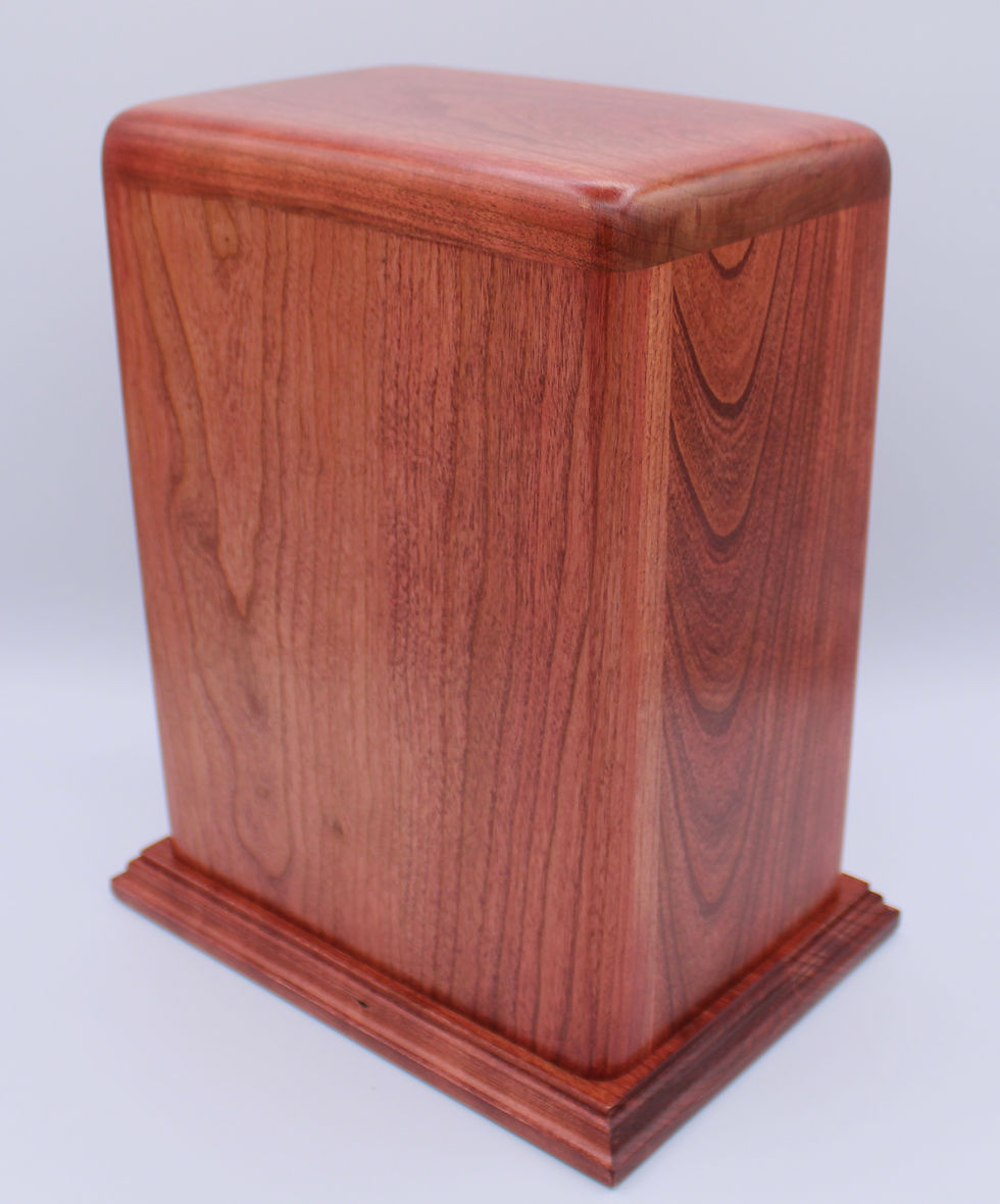 Miniatura: hand carved praying hands wooden cremation urn back