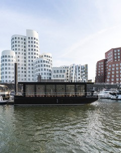 Hausboot - Black Pearl