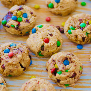 Bolachas de M&M's e chocolate