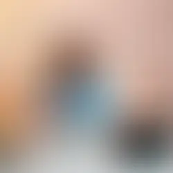 Pessoa organizando alimentação saudável para evitar o efeito sanfona no emagrecimento