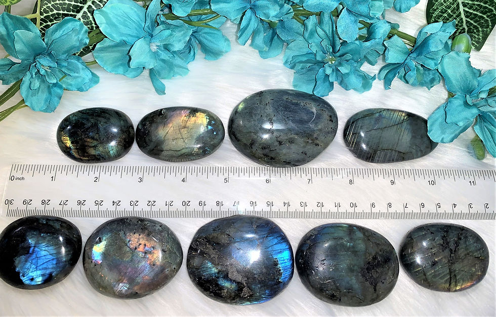 Thumbnail: Labradorite Palm Crystal