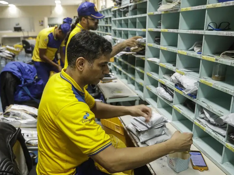 Ótima notícia para quem busca uma oportunidade nos Correios! Saiu o edital do concurso com 3.511 vagas e salário de até R$ 6.800.