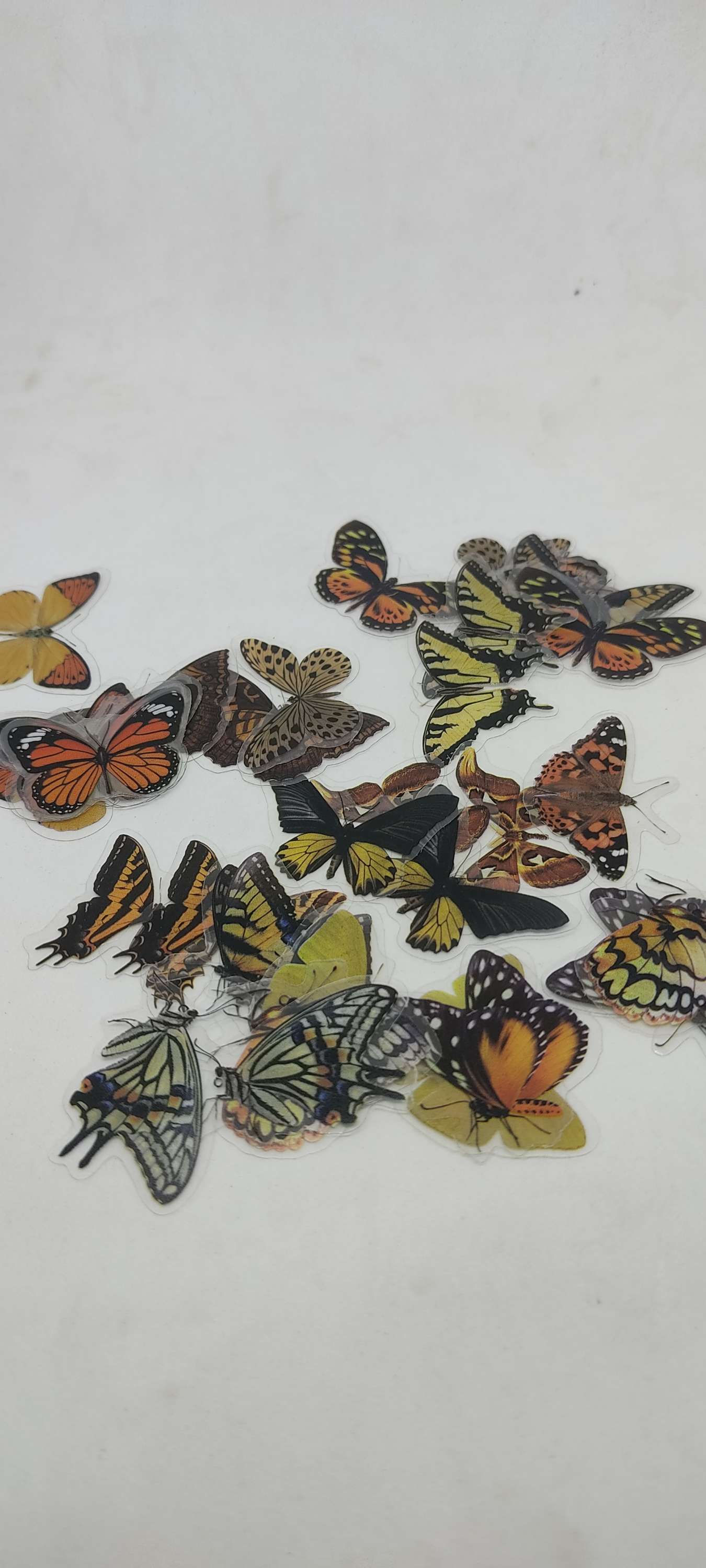 Lot de 40 stickers papillons orange/jaunes