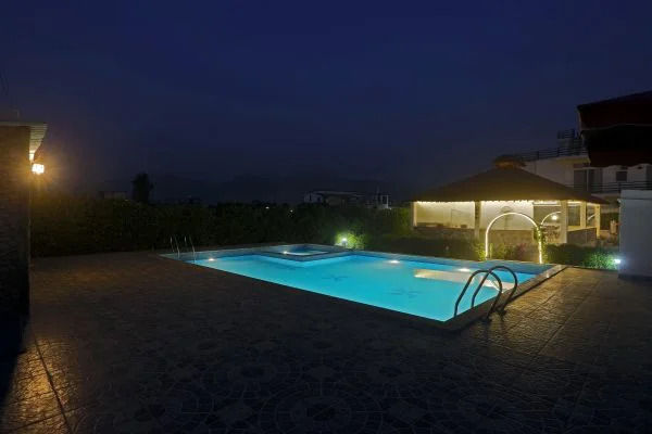 Private pool villa in Jim Corbett