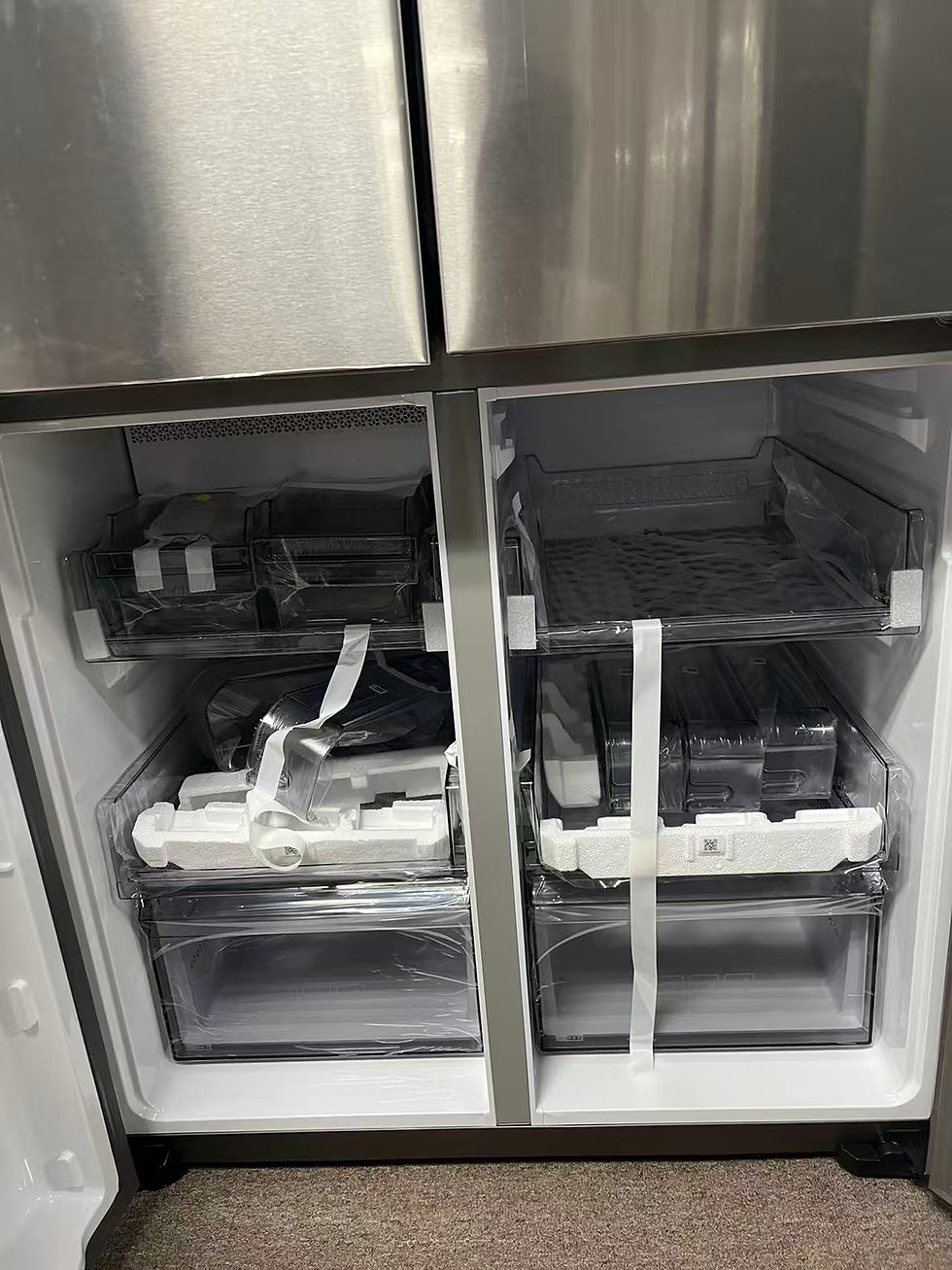 Thumbnail: 29 cu. ft. Smart 4-Door Flex™ Refrigerator with Beverage Center and Dual Ice Mak