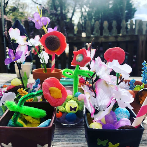 Cute flower pots.jpeg