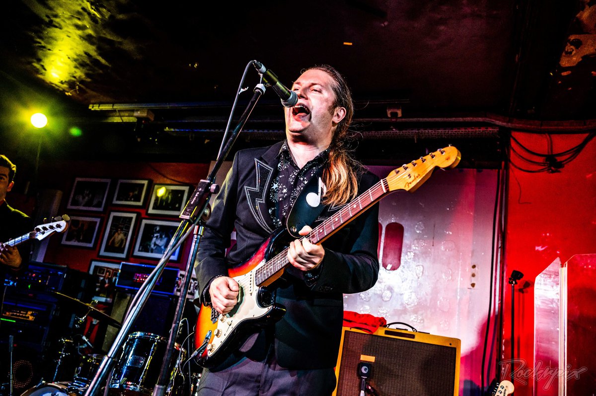 Mississippi MacDonald live auf der Bühne, Buchung über Big D Bookings