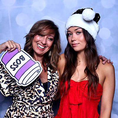 christmas party photos with the mirror photo booth