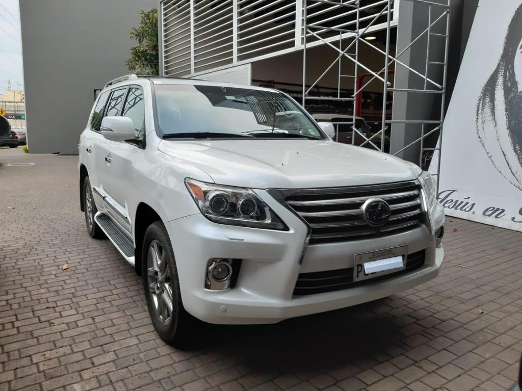 Lexus LX570